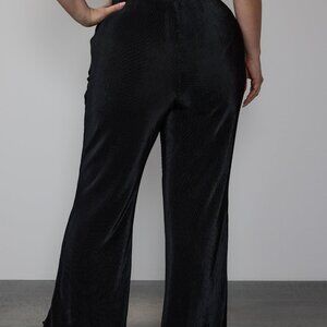 New York & Company Plus Plisse Bootcut Pant Size 2X2X / BLACK - BLACK / 94523